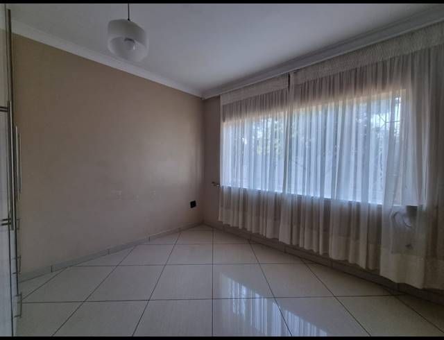 3 BEDROOM HOUSE FOR SALE IN VANDERBIJLPARK SW 1